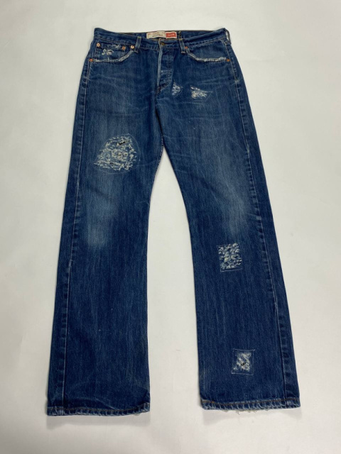 Custom distressed levis jeans Custom distressed levis jeans