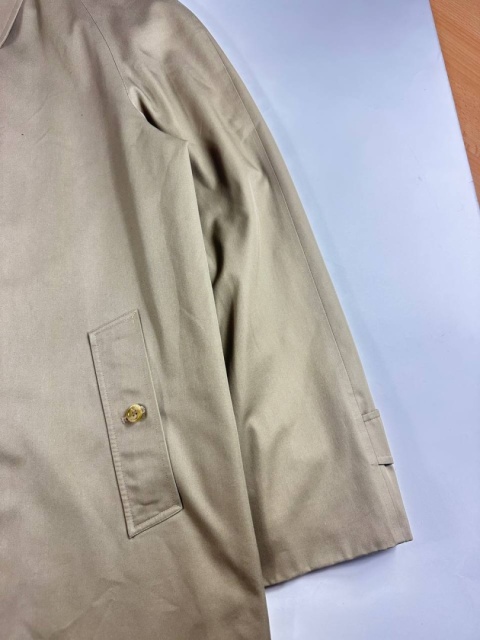 90s Burberrys trench coat 90s Burberrys trench coat