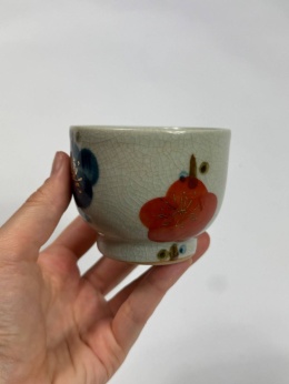 Japońska ceramika - czaruszka z kwiatkami