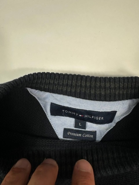Tommy Hilfiger sweter